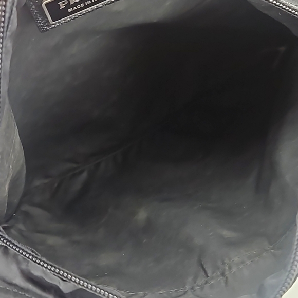 Authentic Prada Crossbody Bag Unisex - Picture 10 of 16